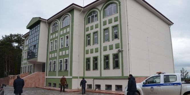 Okulun eksiklerini belediye tamamlayacak