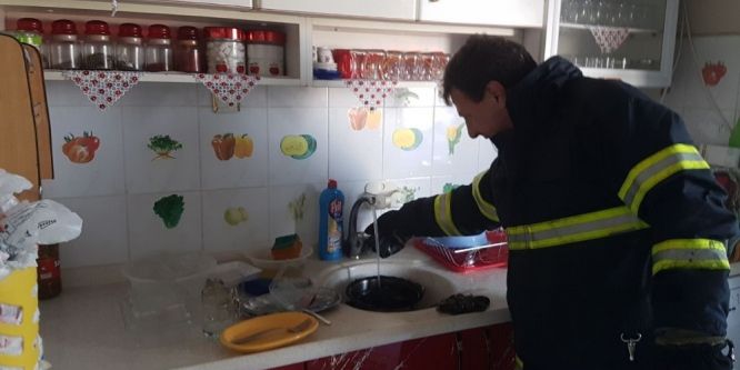 Torununa patates kızartayım derken evi yakıyordu