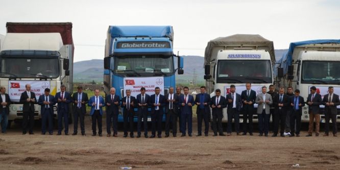 Mardin’den El-Bab’a 10 TIR kırtasiye yardımı