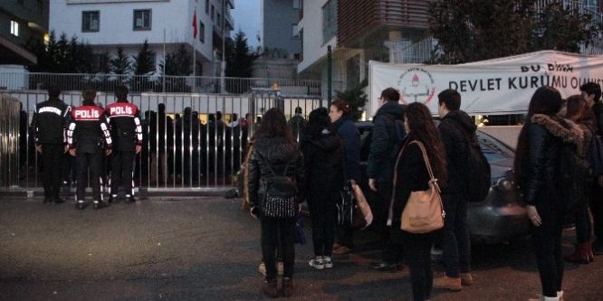 Polis okul çevresini didik didik aradı