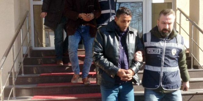 Büfeciyi öldüren zanlılar adliyede!