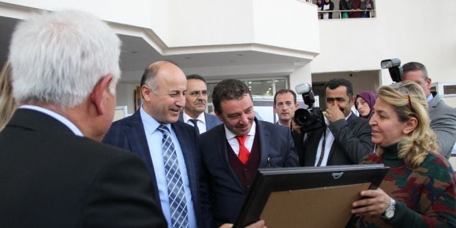 15 Temmuz şehitleri anısına resim sergisi açtılar