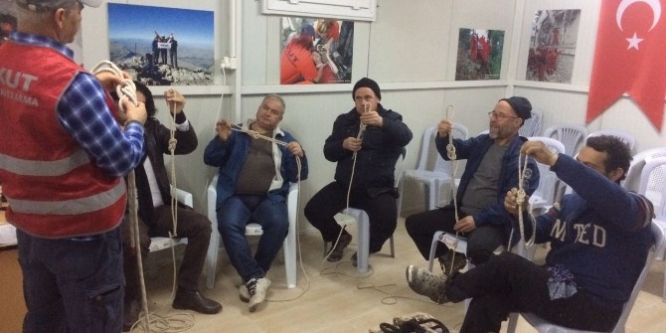 Milas’ta AKUT gönüllülerine ip eğitimi verildi