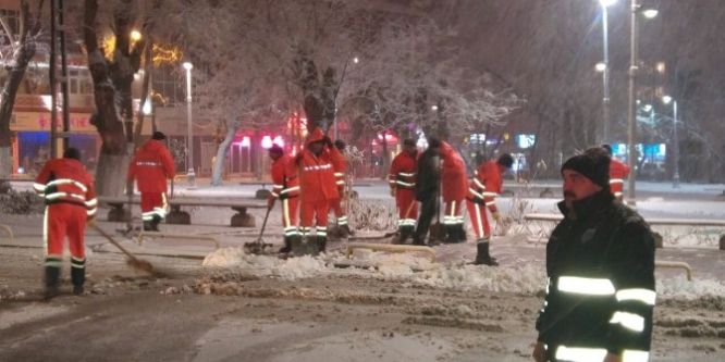 Battalgazi Belediyesi karla mücadele çalışmalarını sürdürüyor