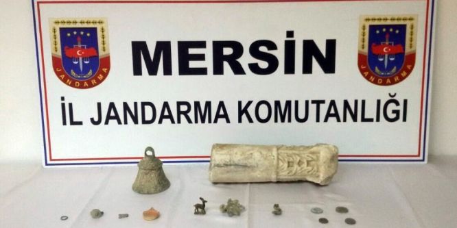 Tarsus’ta bir evde 24 adet tarihi eser ele geçirildi