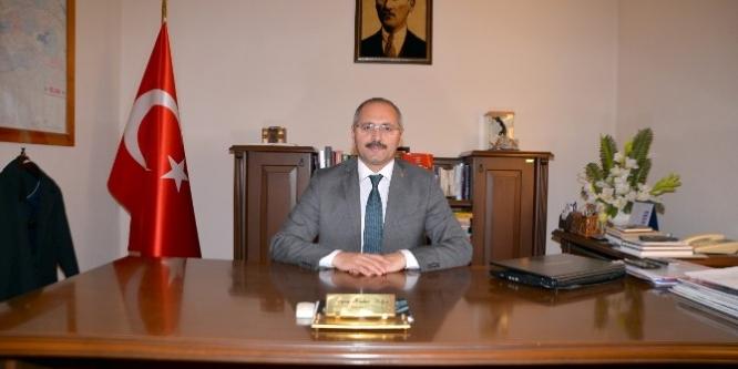 Gördes Kaymakamı ve Belediye Başkanı trafik kazası geçirdi