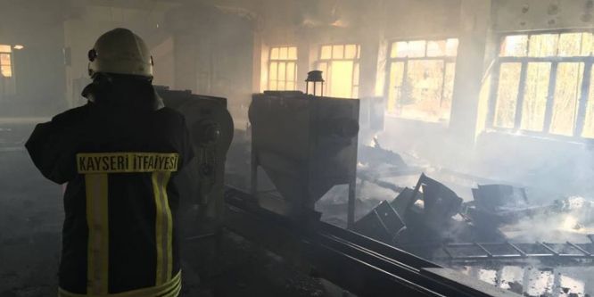 Un fabrikasında yangın çıktı