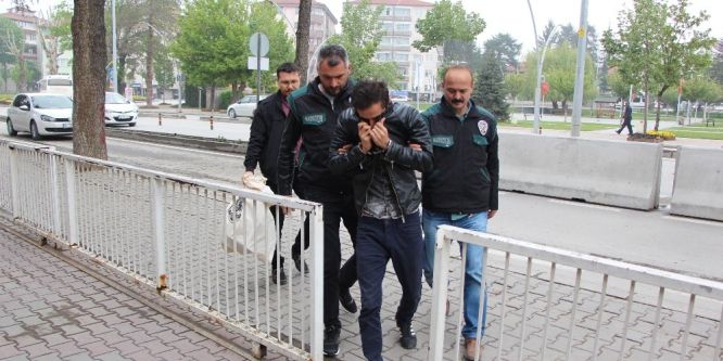 Uyuşturucu sattığı iddia edilen şahıs adliyeye sevk edildi