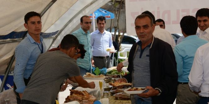 Siverek’te ihtiyaç sahibi aileler yararına kermes düzenlendi