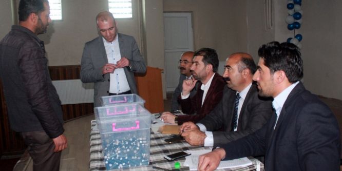 Belediyeye alınacak 80 işçi kurayla belirlendi