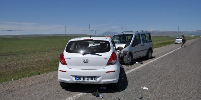 Bulanık’ta trafik kazası: 5 yaralı