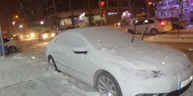 Van’da kar yağışı