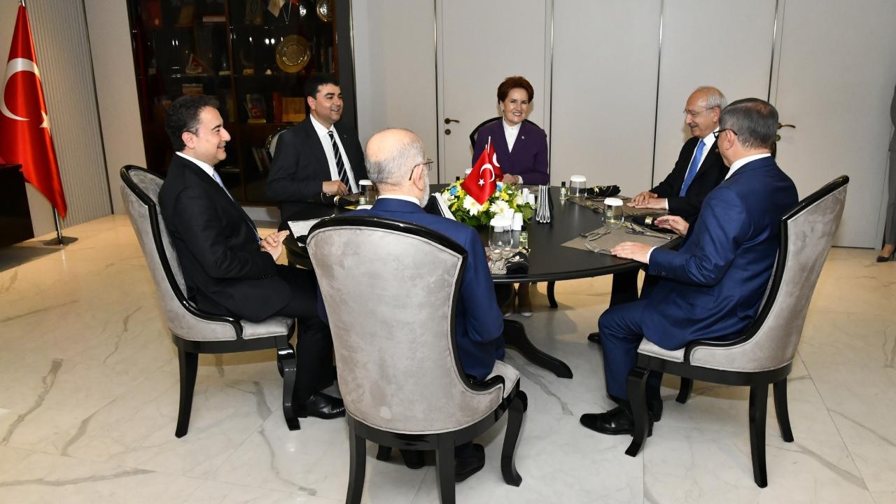 6’lı masada Jeremy çatlağı!