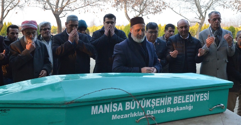 6’sı çocuk 8 göçmen Turgutlu’da toprağa verildi 