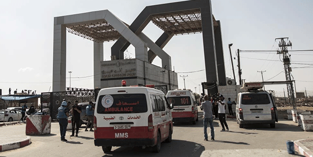 Refah Sınır Kapısı'ndan yaralı Filistinlilerin geçişi başladı!