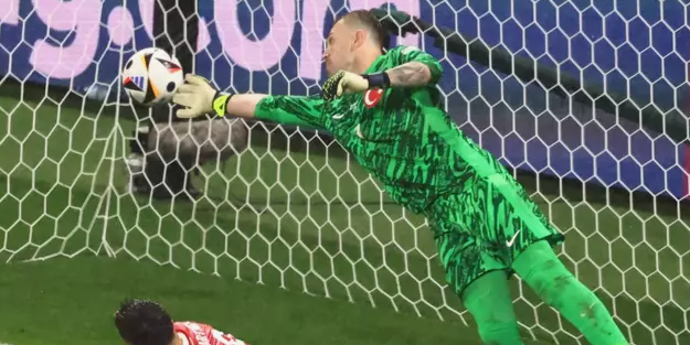 7 farklı dilde Mert Günok'un muhteşem kurtarışı!