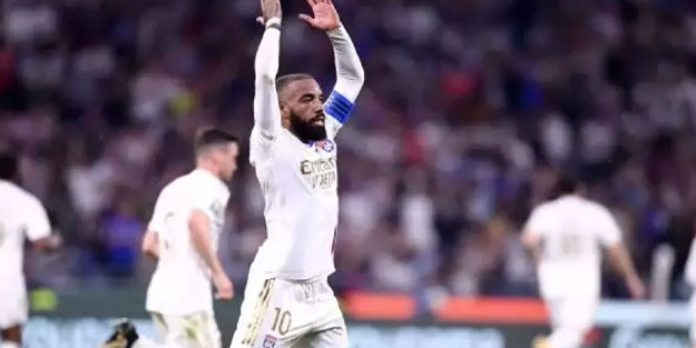 7 gollü çılgın maçta kazanan Lyon