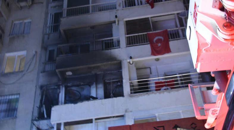 7 katlı binada büyük patlama! Çok sayıda yaralı var! İşte patlamanın nedeni