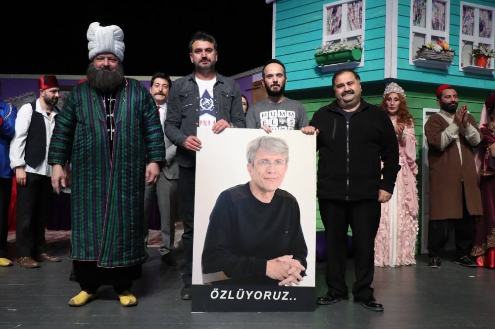 7 Kocalı Hürmüz tiyatro severlerden tam not aldı 