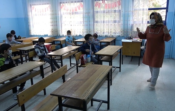 7. sınıflar yüz yüze eğitime ne zaman başlayacak? Yüz yüze eğitim 7. Sınıflarda başlıyor mu?