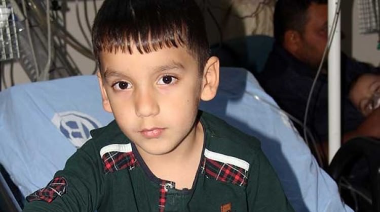 7 yaşındaki çocuk oyuncağının pilini yuttu