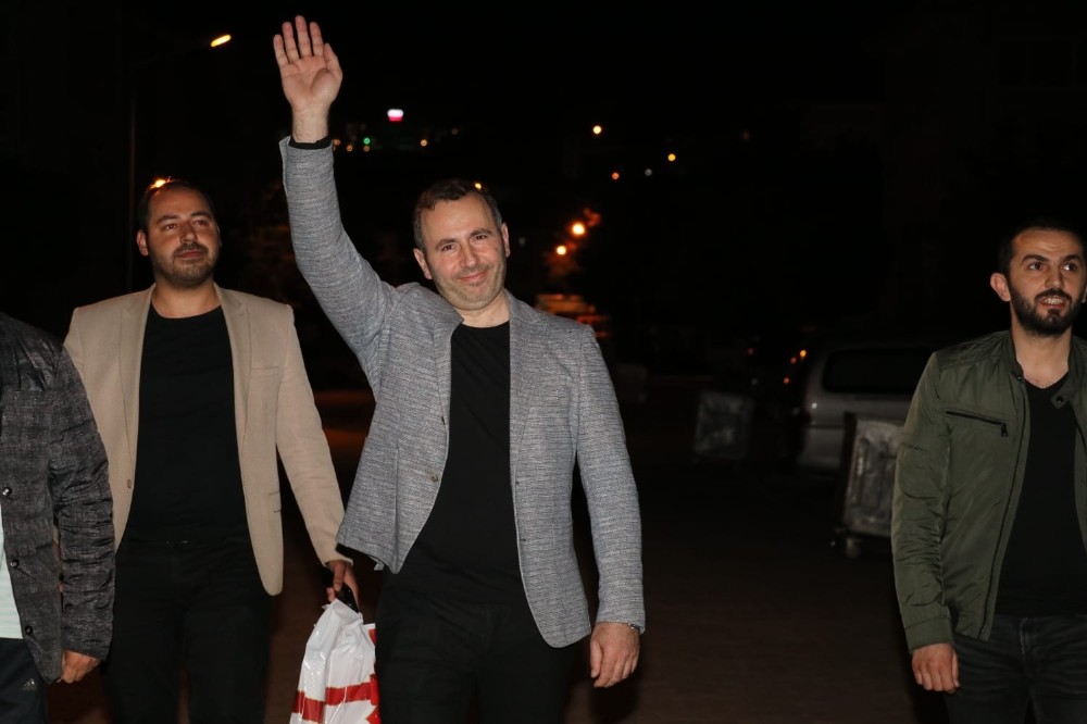 7 yaşındaki Nehir’in hayali gerçek oldu, davulcu ve Belediye Başkanı ayağına gitti 