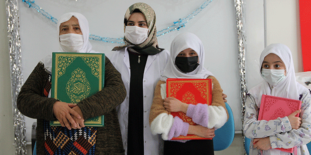 70 yaşında Kur'an-ı Kerim'i öğrendi