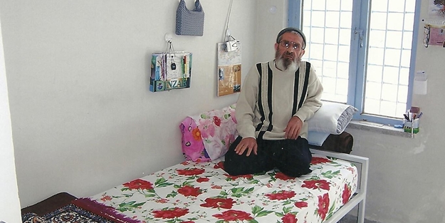 70 yaşında... Müslüman diye zindanda...