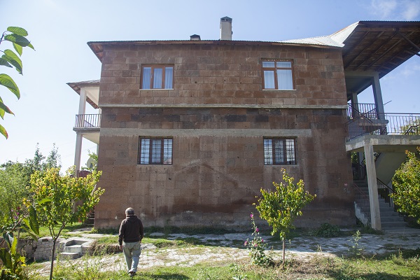 70 yıllık evi gören inanamıyor! Herkes bu evi görmeye gidiyor