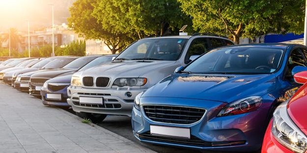 700 bin TL'lik otomobil 200 bin liraya satılıyor! Ruhsat, noter işlemi yok