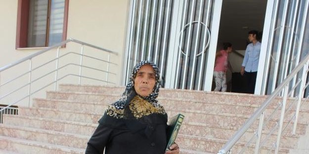 71 yaşında Kur'an öğrendi