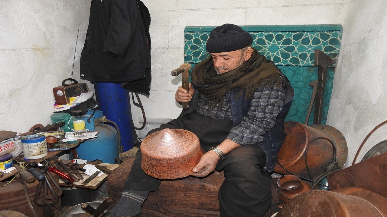 71 yıldır bu çekicin sesi susmuyor!