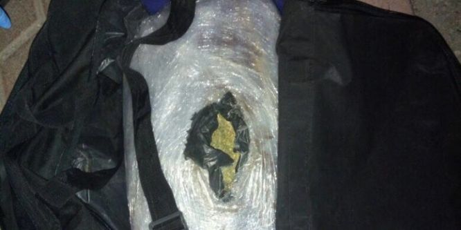 4 kilo 320 gram esrar ele geçirildi