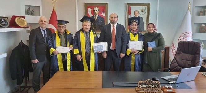 72 yaşında hayalini kurduğu diplomaya ulaştı