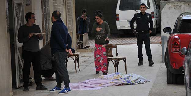 72 yaşındaki kadın, oğlunun gözü önünde altıncı kattan atladı