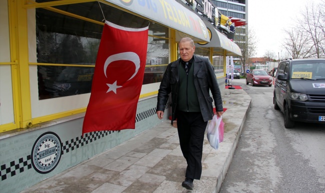 72 yaşındaki Şevki amcanın okuma aşkı