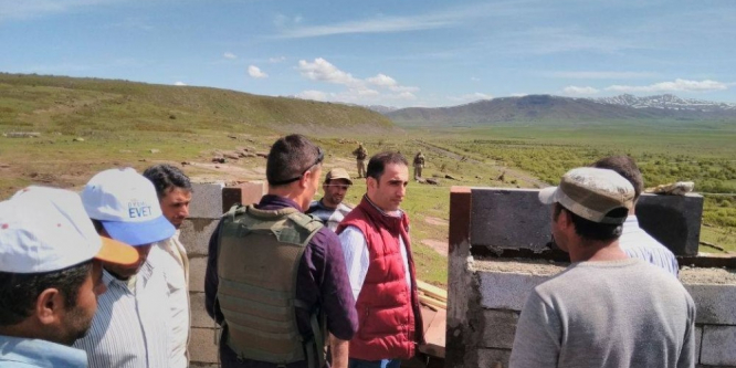 Güvenlik korucularına nöbet kuleleri yapıldı