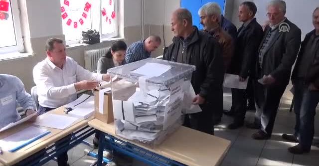 Bursa’da sandıklar 5 bin 600 polise emanet