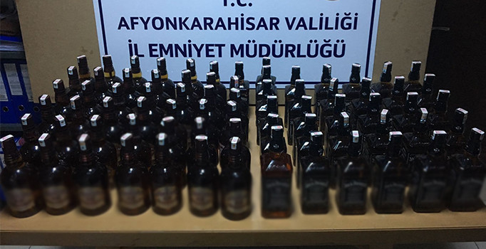 73 şişe kaçak viski ele geçirildi