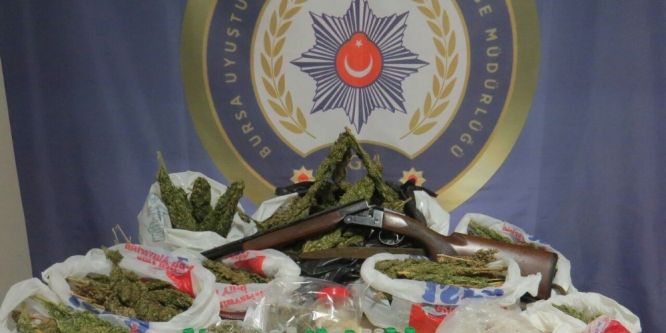 Polis uyuşturucu tacirlerine göz açtırmıyor