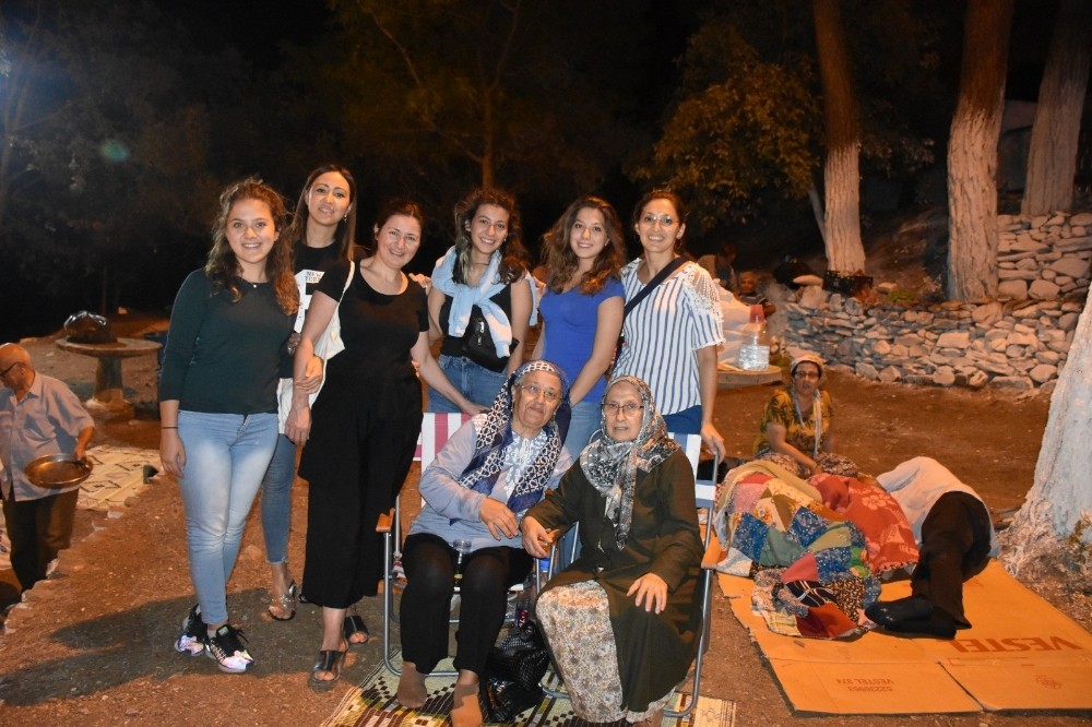 737 yıllık geleneği sürdürmek için genç-yaşlı herkes yaylada sabahladı 