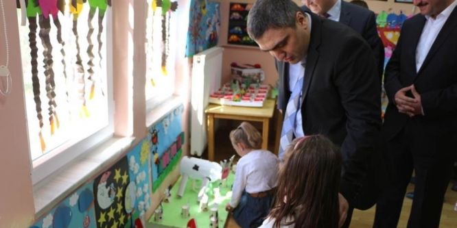 Anaokulu öğrencilerinden sergi