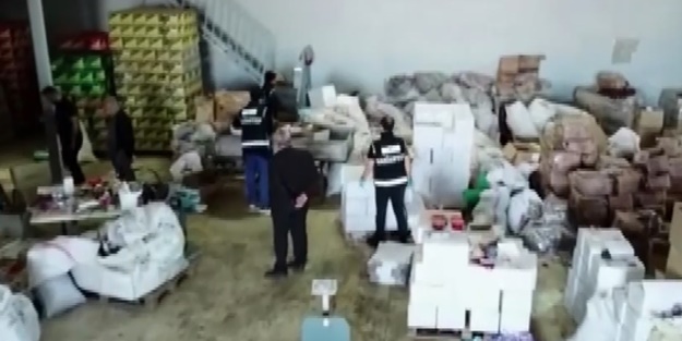 74 ton bozulmuş kaçak gıda! Şehirde ele geçirildi