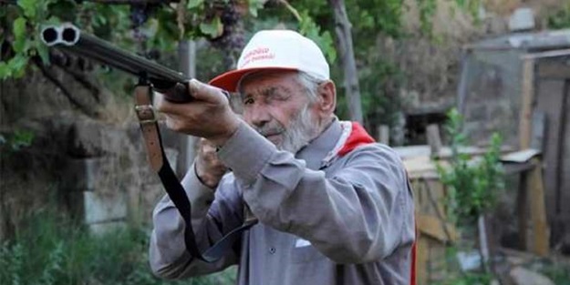 74 yaşında askerlik için başvurdu