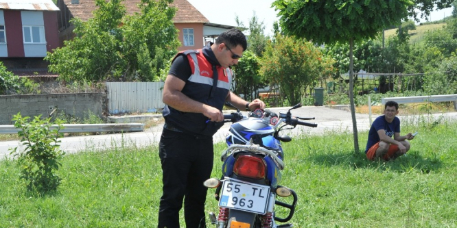 Motosikletler birbirine girdi: 2 yaralı