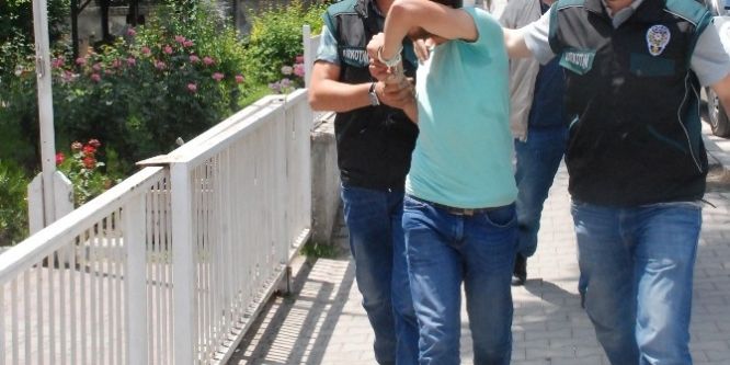 Uyuşturucu tacirine 8 yıl 4 ay hapis cezası verildi