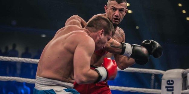 75 maçta yenilmedi! Türk boksör ringde kalp krizi geçirip vefat etti