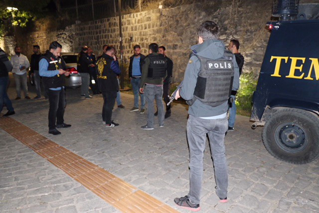 750 polisle Diyarbakır'da huzur operasyonu