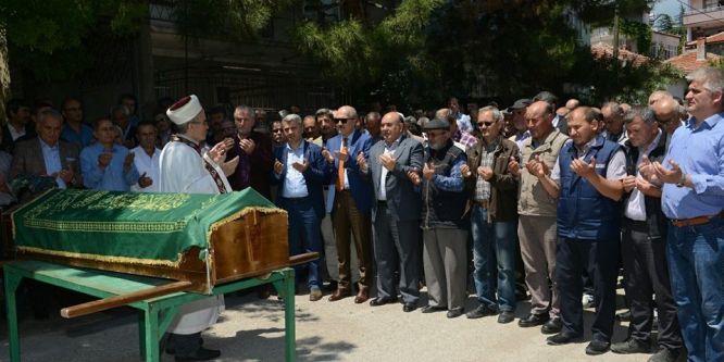 Emekli öğretmen kalp krizine yenik düştü