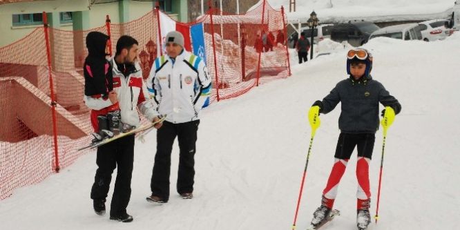 Temel eğitim kampı açıldı